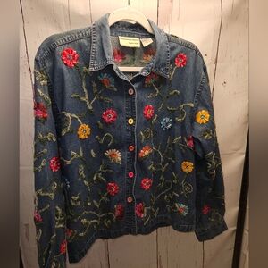 Denim floral embroidered button-down shirt by Carrie Allen size L Grannycore